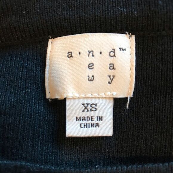 A New Day Black Pearl Sleeve Lightweight Sweater XS NWT - Picture 5 of 6